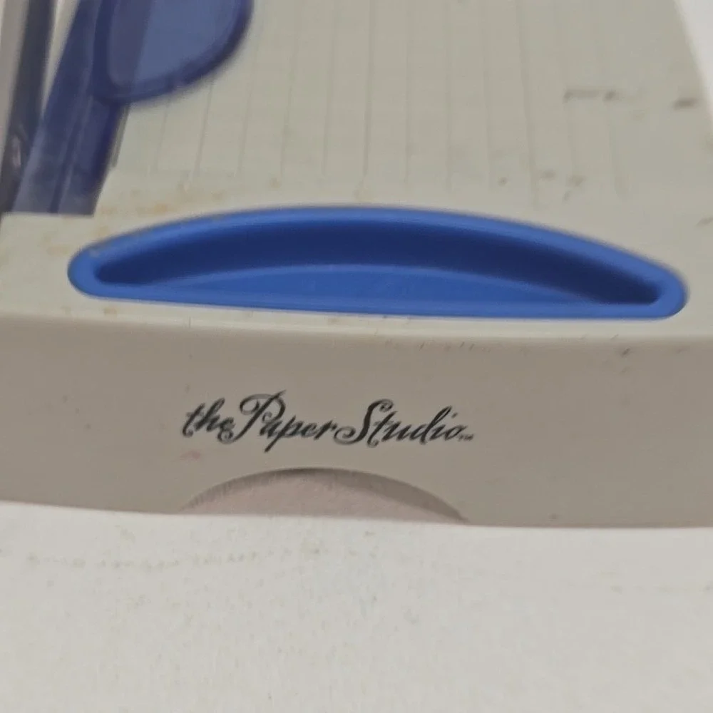 The‎ Paper Studio 8-1/2 